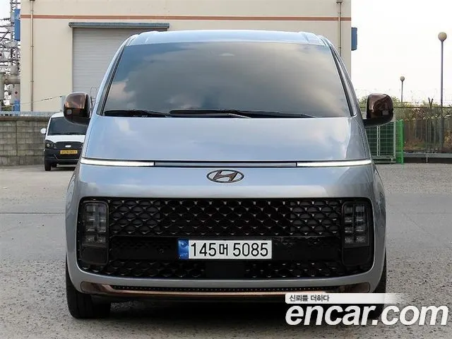 HYUNDAI STARIA — из Кореи под ключ