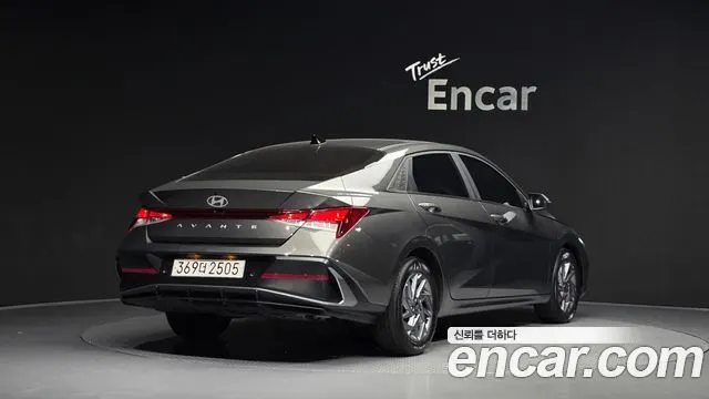 HYUNDAI AVANTE HYBRID — из Кореи под ключ