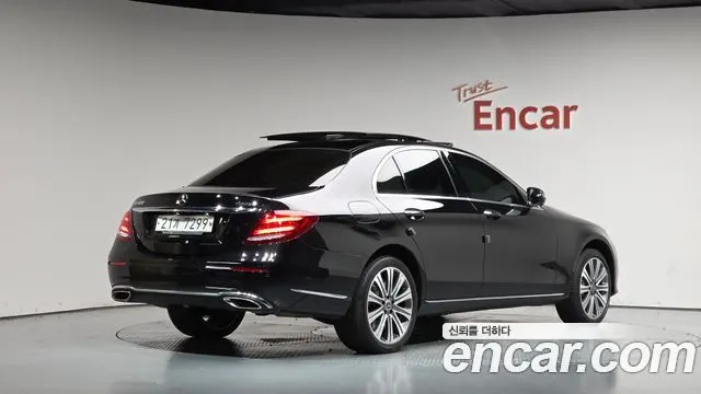 MERCEDES-BENZ E-CLASS W213 — из Кореи под ключ