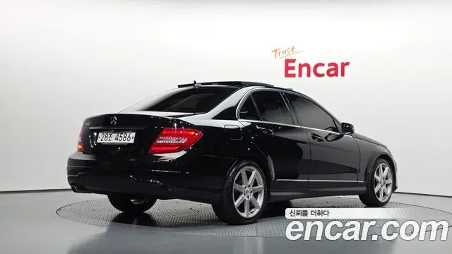 MERCEDES-BENZ C-CLASS W204 — из Кореи под ключ