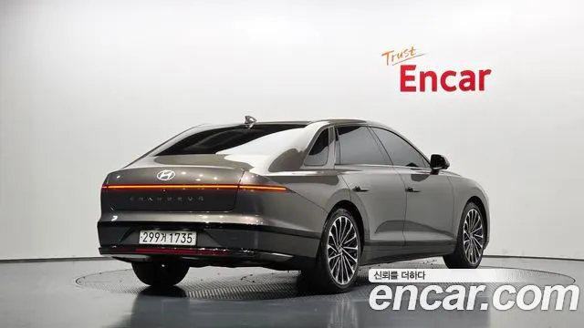 HYUNDAI GRANDEUR — из Кореи под ключ