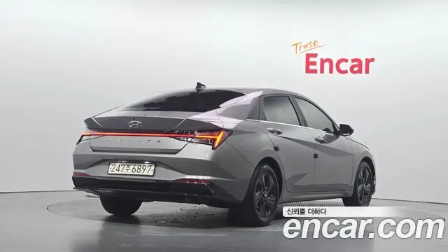 HYUNDAI AVANTE HYBRID — из Кореи под ключ