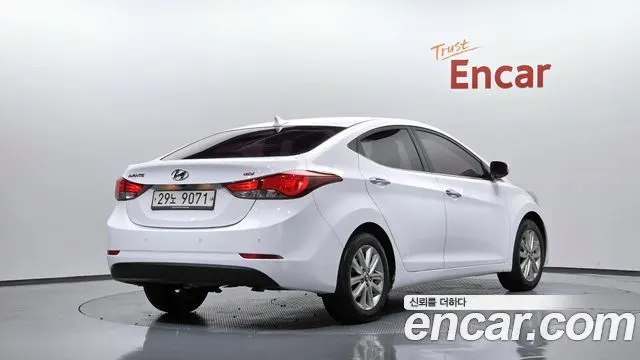 HYUNDAI AVANTE — из Кореи под ключ