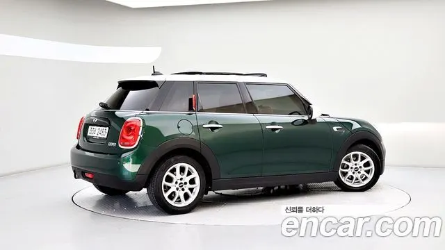 MINI COOPER 2018 — 34 457 км, тёмно-зелёный, Корея — под ключ — фото 4