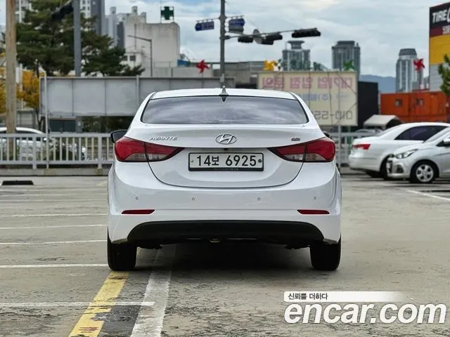 HYUNDAI AVANTE 2014 — 104 000 км, белый, Корея — под ключ — фото 4