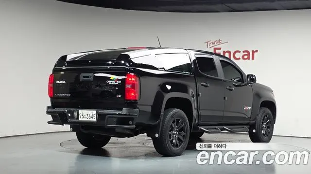 CHEVROLET REAL NEW COLORADO — из Кореи под ключ