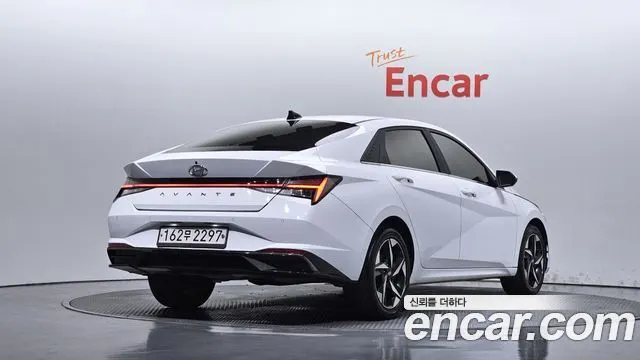 HYUNDAI AVANTE — из Кореи под ключ