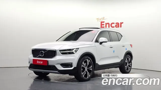 VOLVO XC40 2019 — 83 724 км, белый, Корея — под ключ — фото 1